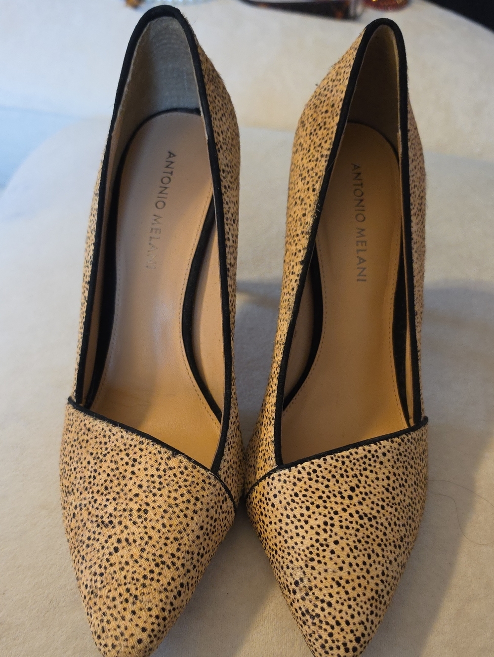 ANTONIO MELANI Sz 9.5 Beige and Black Speckled Pointed-Toe Pumps